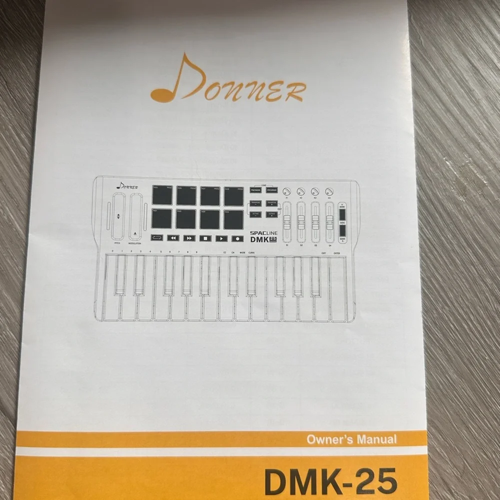 DMK-25 White MIDI Keyboard Controller